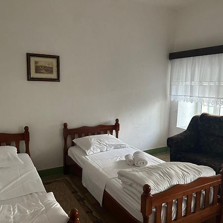 Traditional House Shapllo ジロカストラ エクステリア 写真