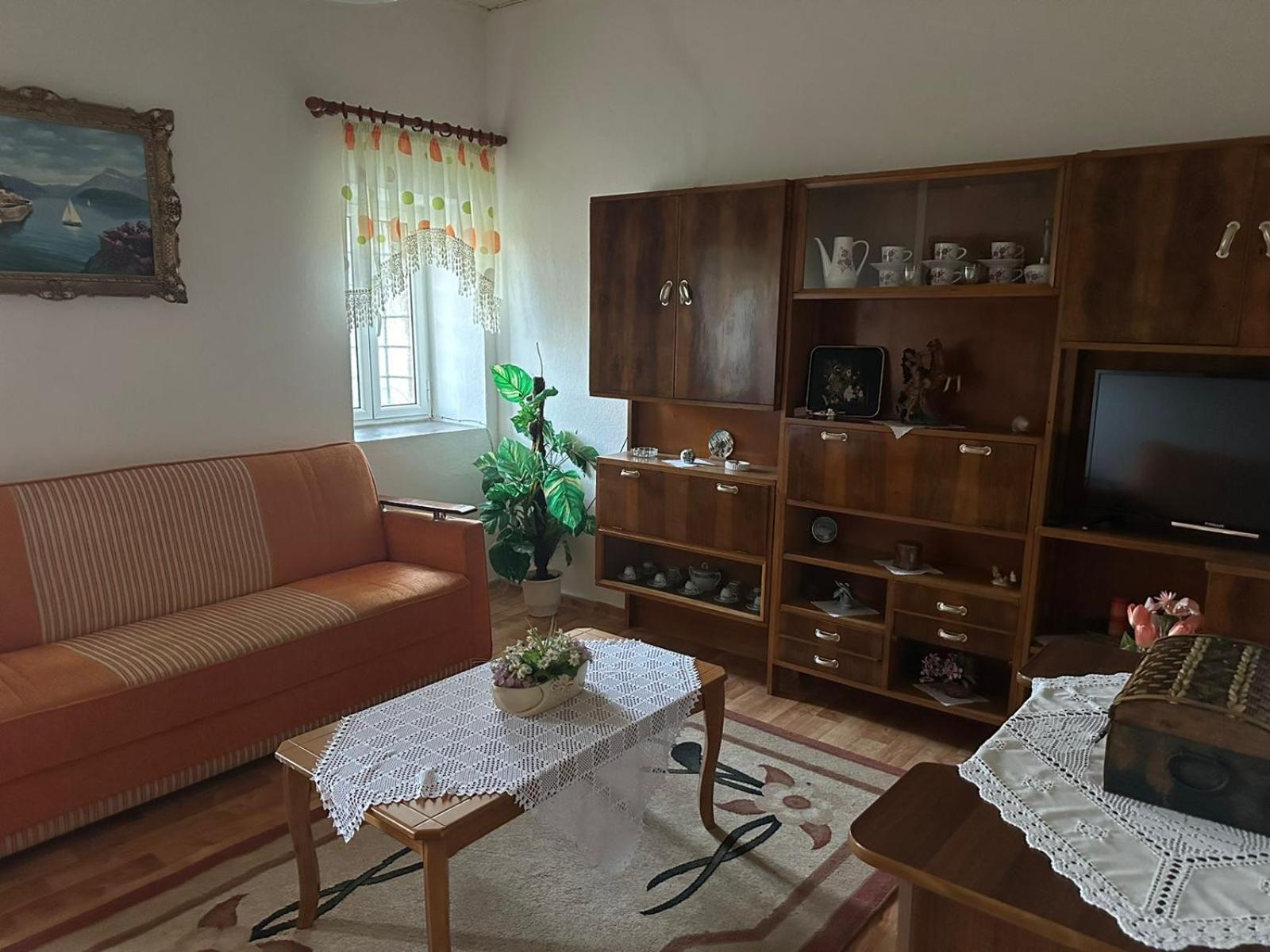 Traditional House Shapllo ジロカストラ エクステリア 写真